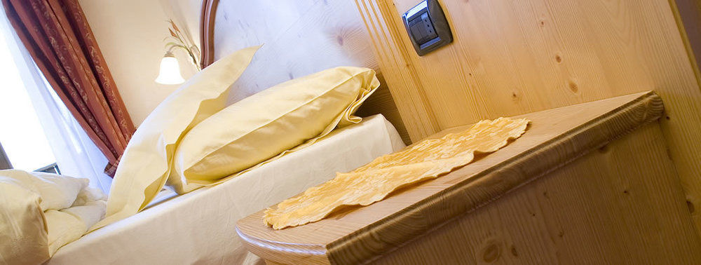 Hotel Ristorante Cassana Livigno Eksteriør bilde