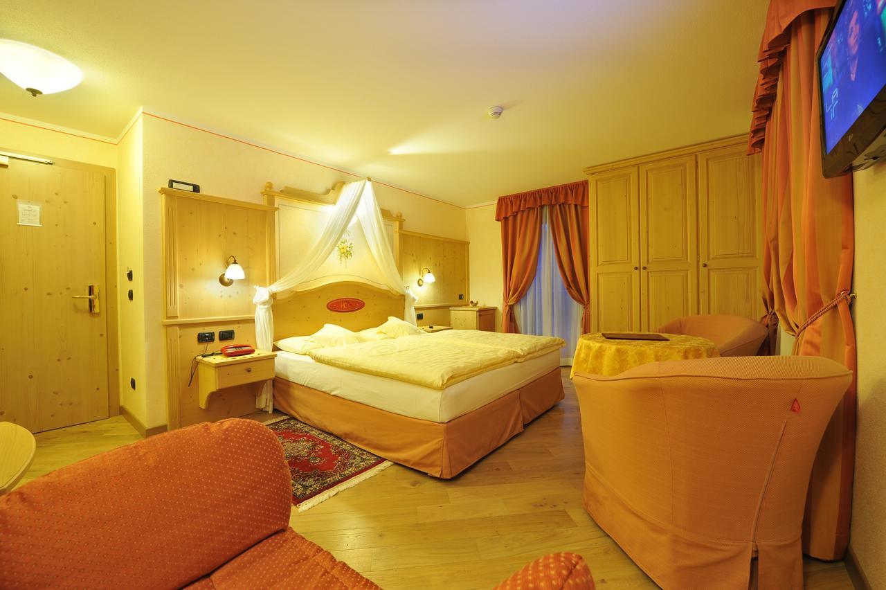 Hotel Ristorante Cassana Livigno Eksteriør bilde