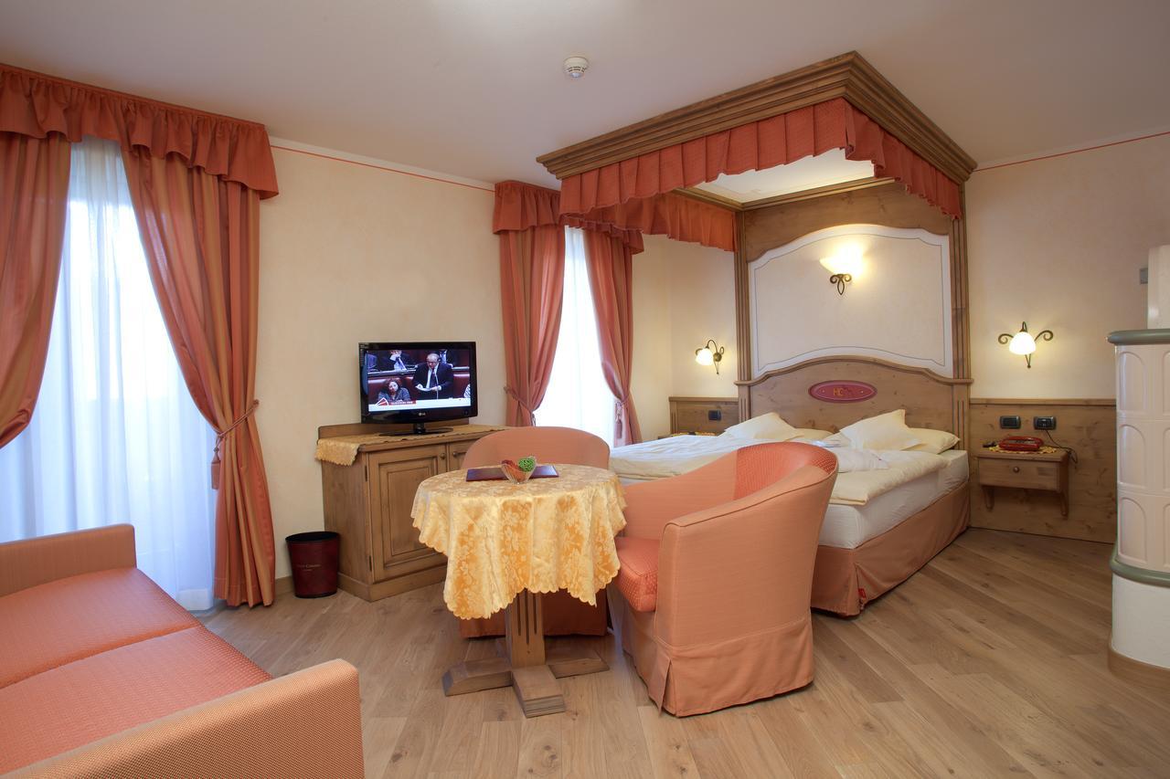 Hotel Ristorante Cassana Livigno Eksteriør bilde