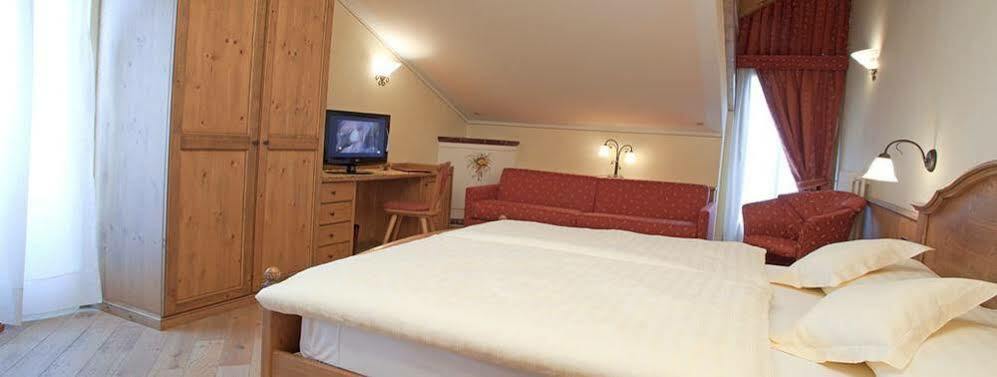 Hotel Ristorante Cassana Livigno Eksteriør bilde